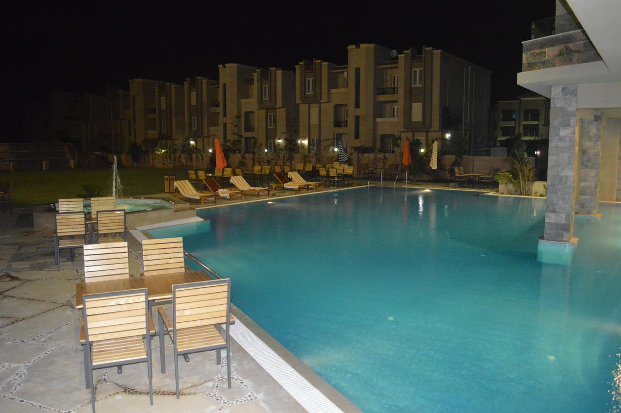 Panacea Suites Hotel 보르그 엘 아랍 외부 사진