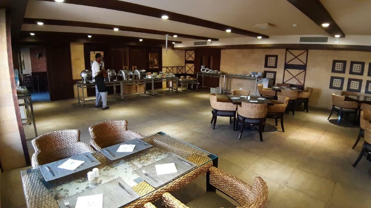 Panacea Suites Hotel 보르그 엘 아랍 외부 사진